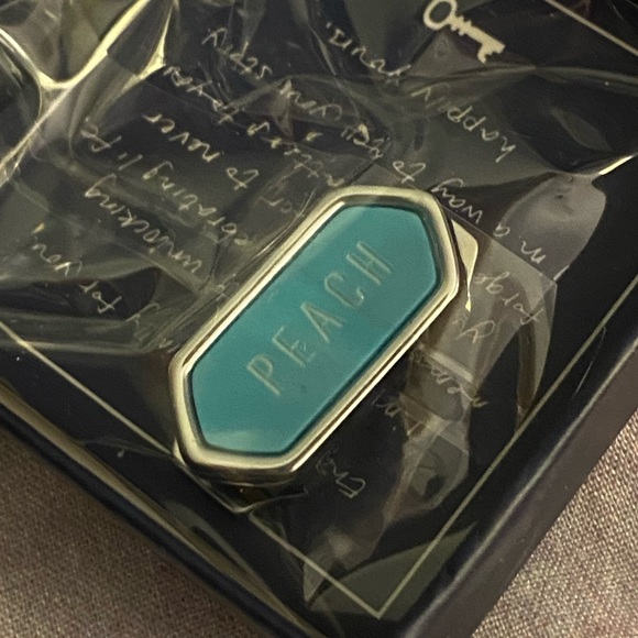 “Peach” Keep Collective engraved geo bar charm - Picture 2 of 4